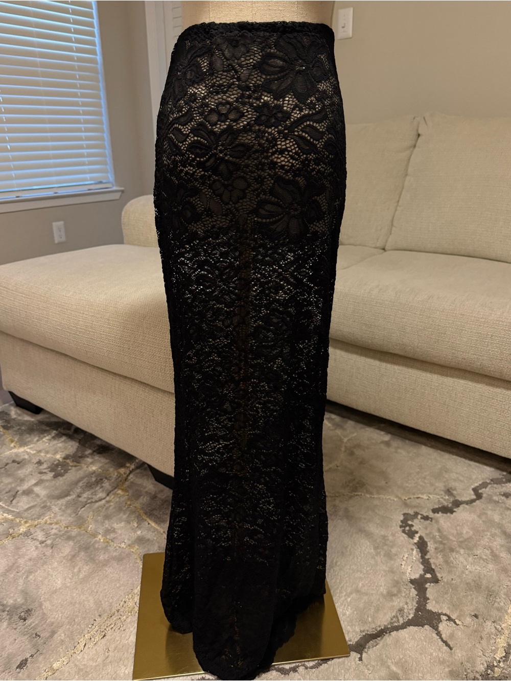 Black Lace Maxi Skirt - Picture 4 of 4